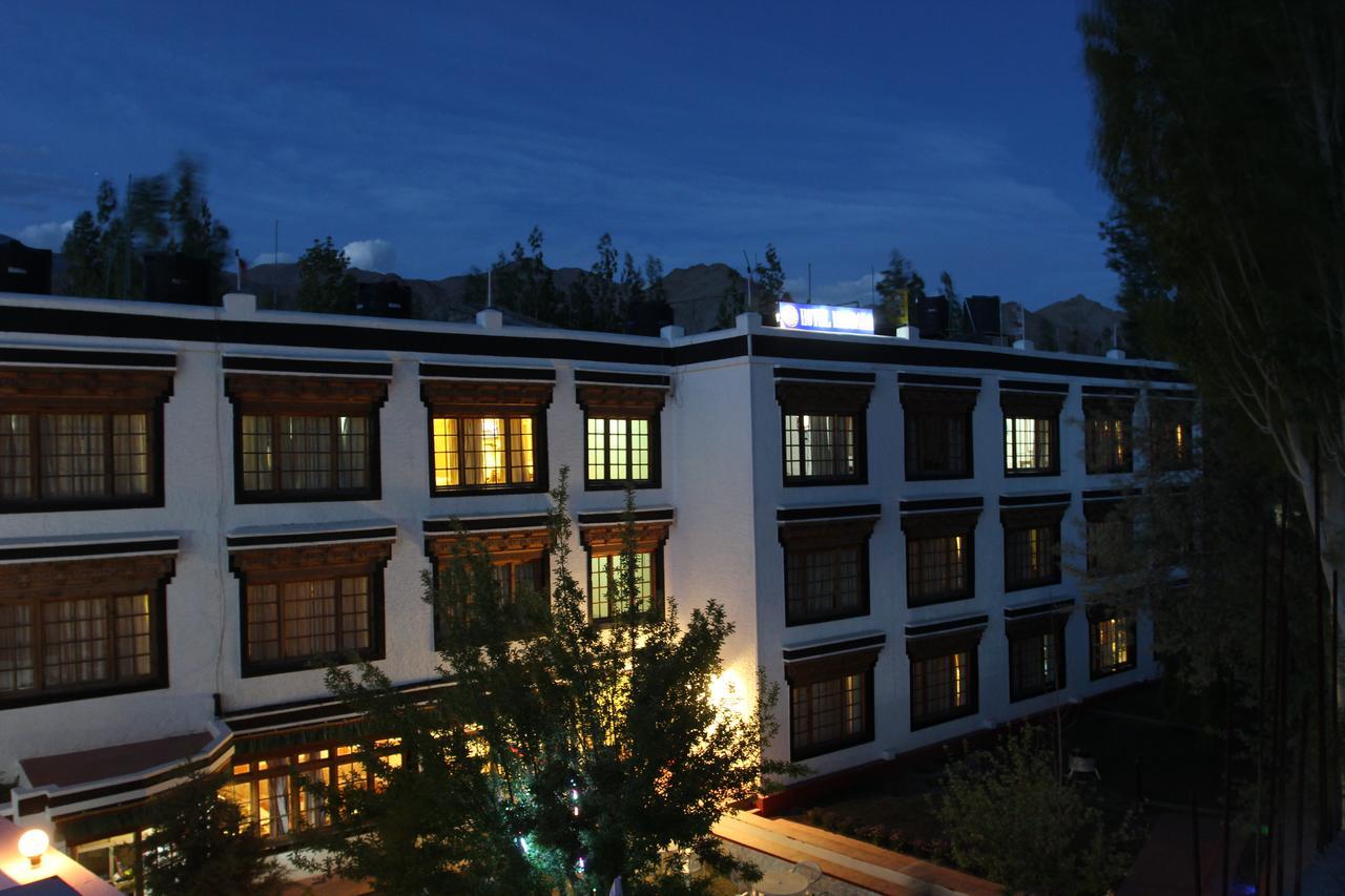 Mandala Hotel Leh Bagian luar foto