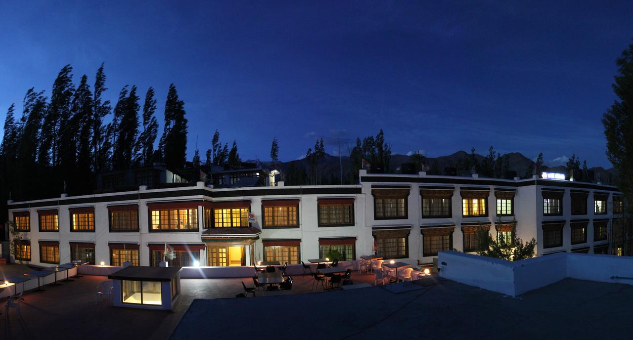 Mandala Hotel Leh Bagian luar foto